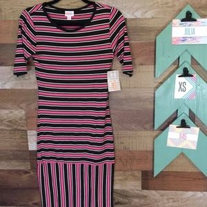 NWT XS LULAROE JULIA DRESS!!